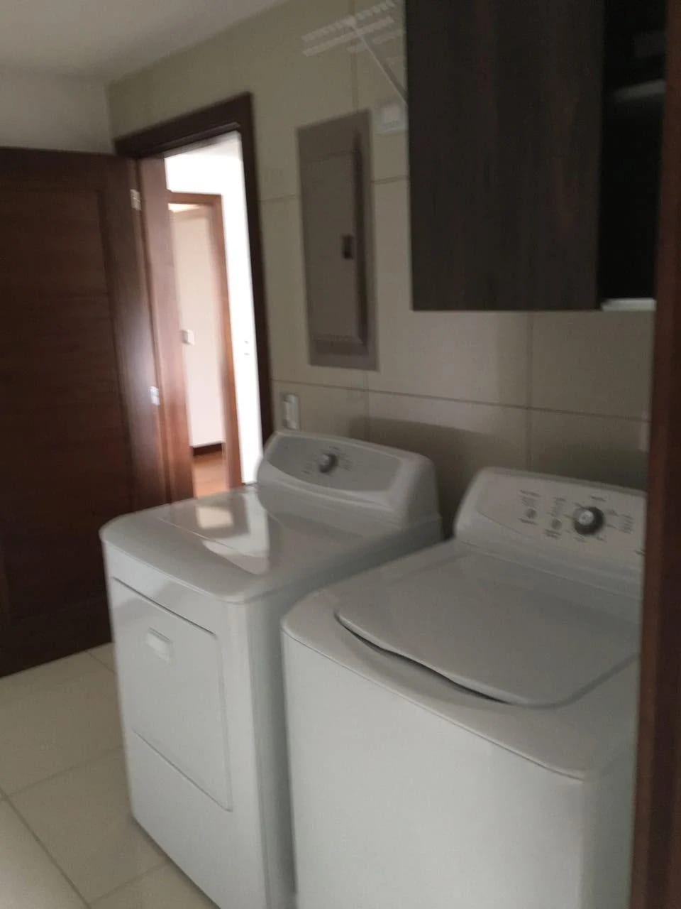 Lindisimo Apartamento de Tres Dormitorios con Servicio Zona 14 — Apartamento en Venta en Noguchi, Zona 14, Guatemala, Ciudad — foto 7 de 17