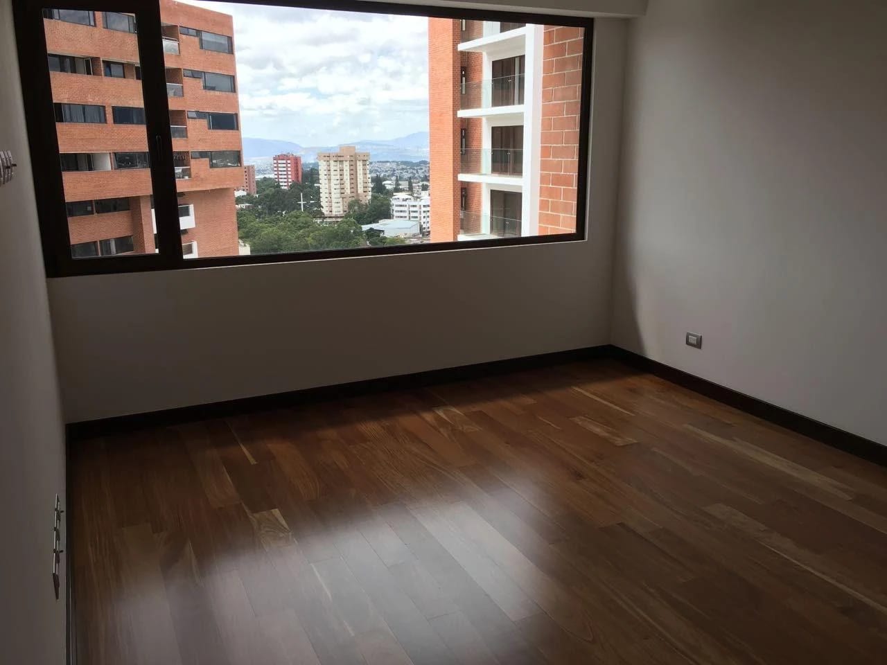 Lindisimo Apartamento de Tres Dormitorios con Servicio Zona 14 — Apartamento en Venta en Noguchi, Zona 14, Guatemala, Ciudad — foto 9 de 17