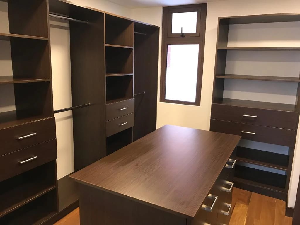 Lindisimo Apartamento de Tres Dormitorios con Servicio Zona 14 — Apartamento en Venta en Noguchi, Zona 14, Guatemala, Ciudad — foto 15 de 17