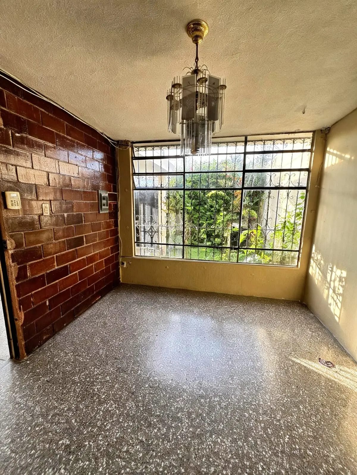 CASA de esquina en VENTA Zona 11. colonia Loma Linda — Casa en Venta en Zona 11, Guatemala, Ciudad — foto 1 de 13