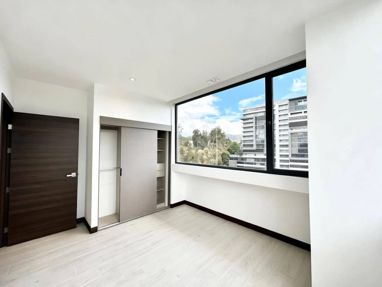 Apartamento en RENTA Edificio Spazio zona 15 — Apartamento en Venta en Vista Hermosa III, Zona 15, Guatemala, Ciudad — foto 4 de 9