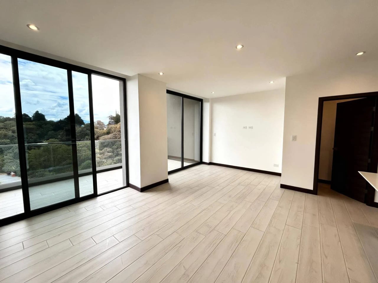 Apartamento en RENTA Edificio Spazio zona 15 — Apartamento en Venta en Vista Hermosa III, Zona 15, Guatemala, Ciudad — foto 3 de 9