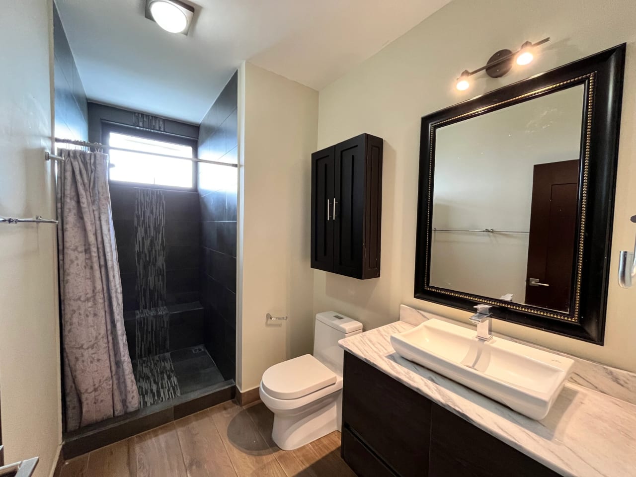 Apartamento en Alquiler, Edificio Cupertino, Muxbal - Final 20 calle — Apartamento en Alquiler en Cupertino Muxbal, Muxbal, Guatemala, Ciudad — foto 10 de 17