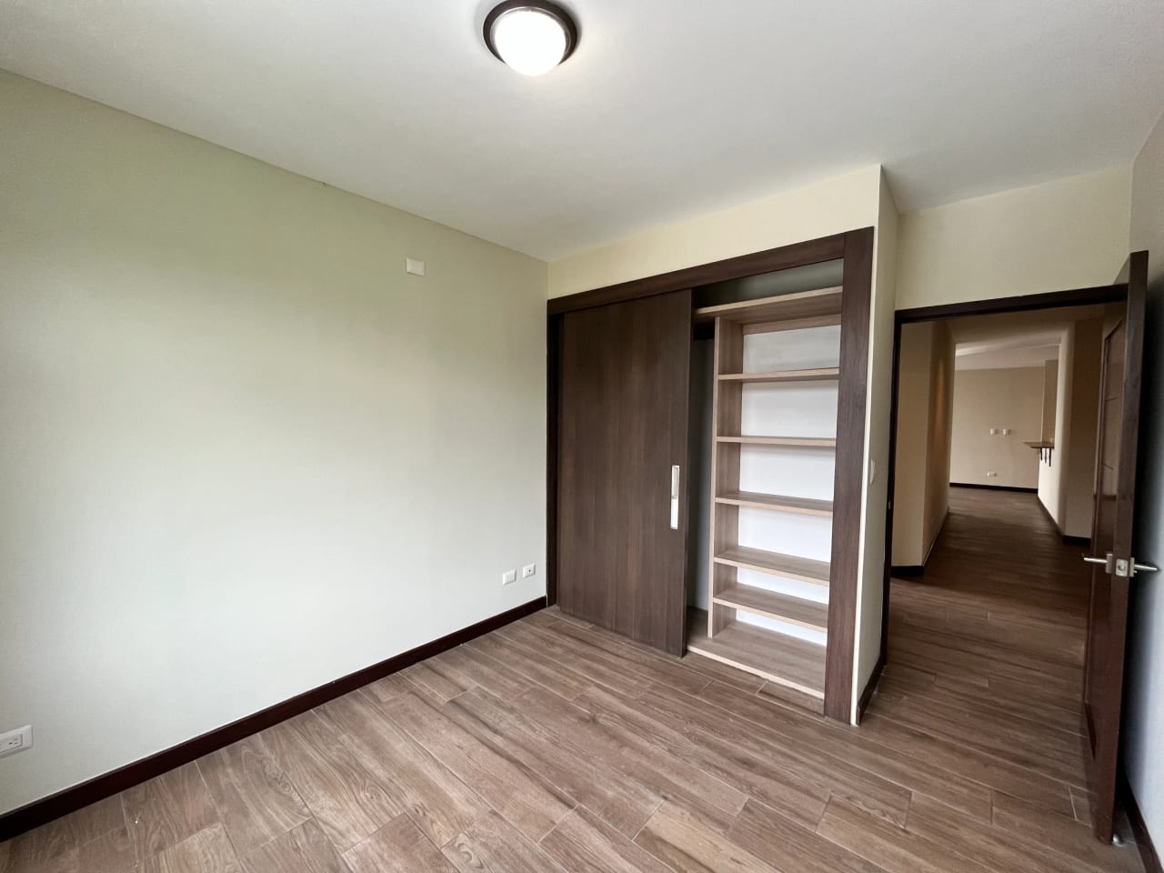 Apartamento en Alquiler, Edificio Cupertino, Muxbal - Final 20 calle — Apartamento en Alquiler en Cupertino Muxbal, Muxbal, Guatemala, Ciudad — foto 14 de 17