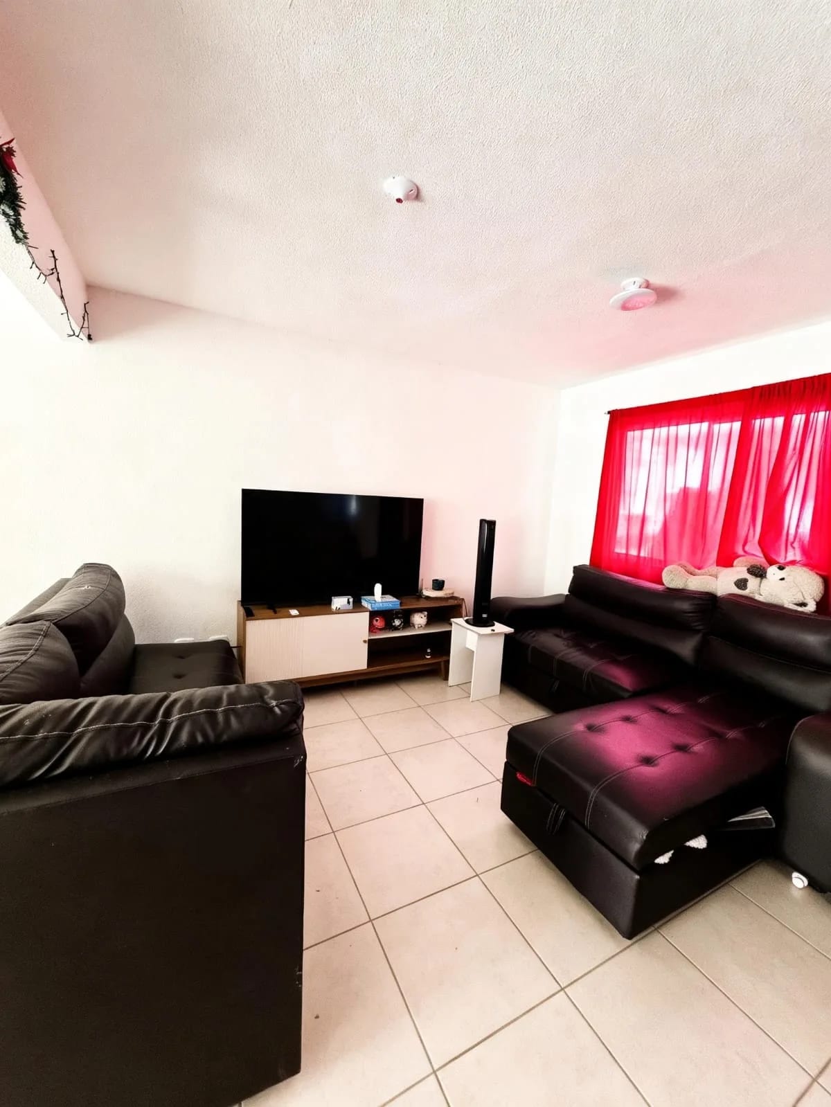 Casa en venta, Colinas del Norte 2 — Casa en Venta en Carretera al Atlántico, Guatemala, Ciudad — foto 3 de 17