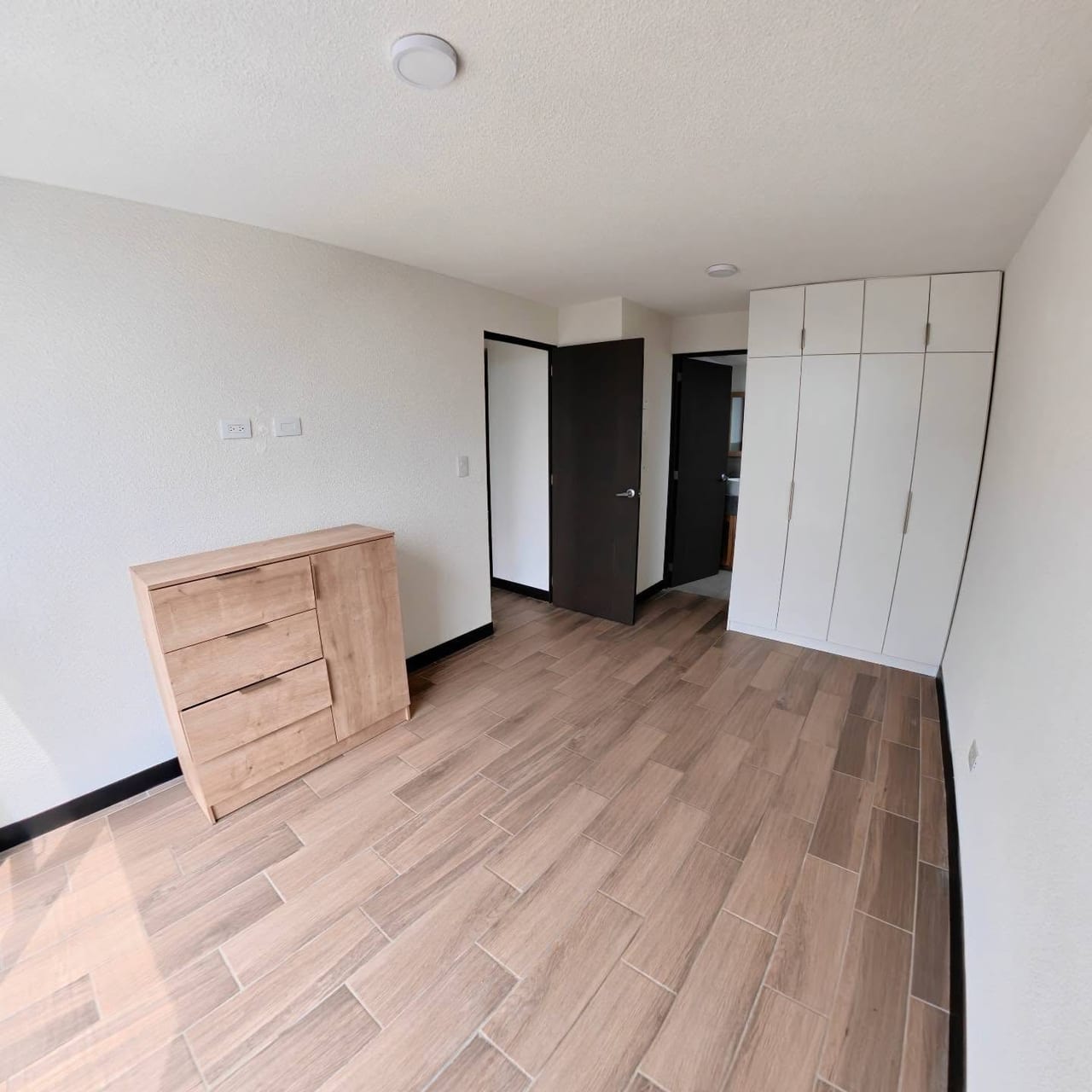 Lindo Apartamento de 2 Habitaciones Zona 2 Edificio Bossen — Apartamento en Venta en Bossen, Zona 2, Guatemala, Ciudad — foto 11 de 16