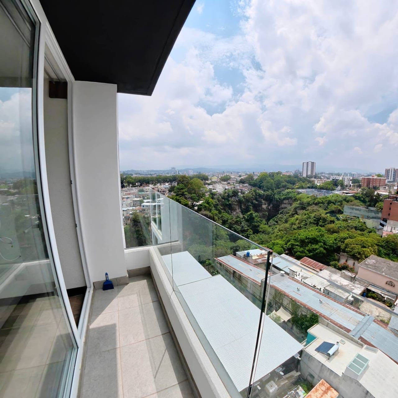 Lindo Apartamento de 2 Habitaciones Zona 2 Edificio Bossen — Apartamento en Venta en Bossen, Zona 2, Guatemala, Ciudad — foto 9 de 16