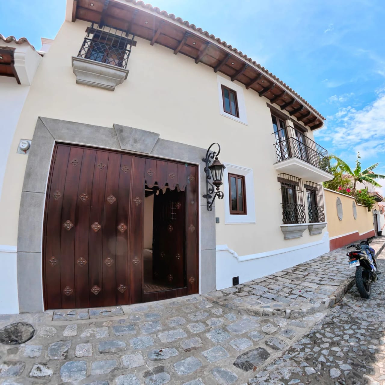 Dos Casas Exclusivas en Venta | Hacienda del Comendador — Casa en Venta en Antigua, Sacatepéquez — foto 1 de 10