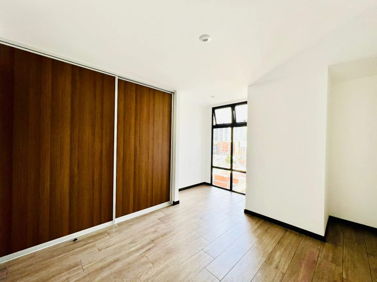 Apartamento en zona 10 ideal para Airbnb — Apartamento en Venta en Zona 10, Guatemala, Ciudad — foto 4 de 11