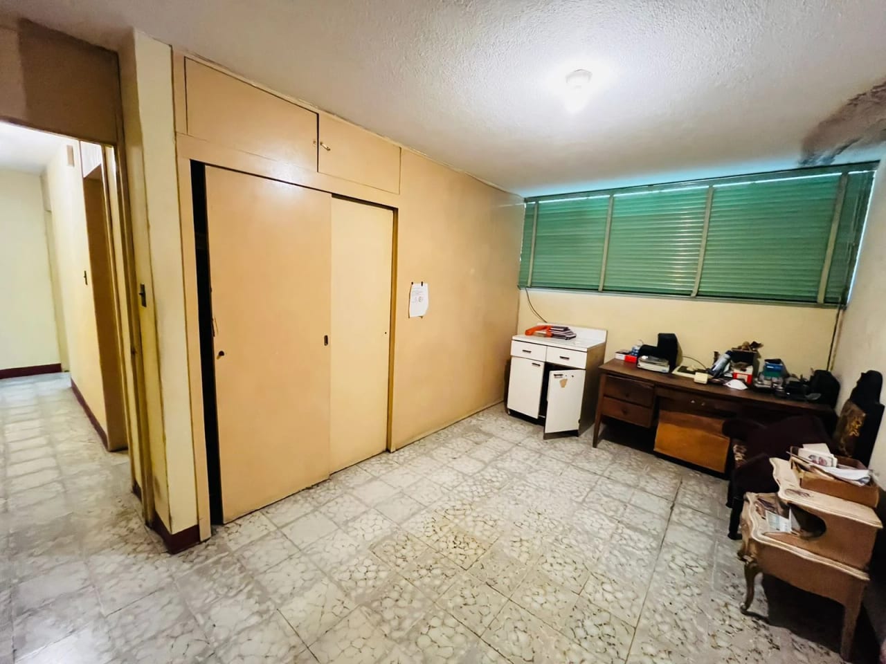 Amplia casa con 9 ambientes y jardín en zona 6, cercana a MEGASEIS — Casa en Venta en Zona 6, Guatemala, Ciudad — foto 2 de 11