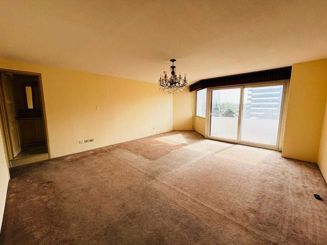 Amplio apartamento de 350 mts. en zona 10 — Apartamento en Alquiler en Zona 10, Guatemala, Ciudad — foto 4 de 17