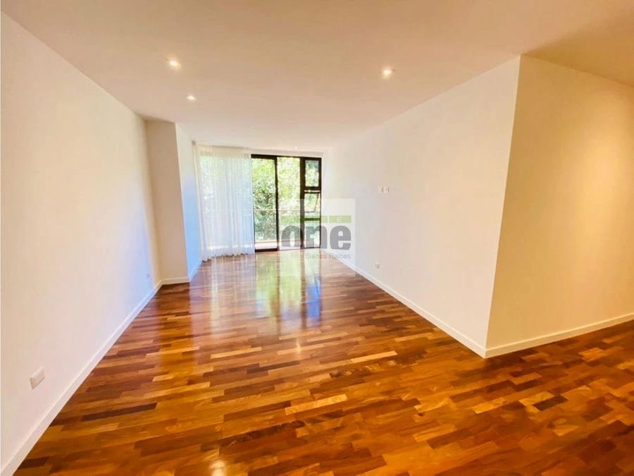 Lindo Apartamento de lujo de 3 dormitorios en zona 10 — Apartamento en Alquiler en Zona 10, Guatemala, Ciudad — foto 2 de 13