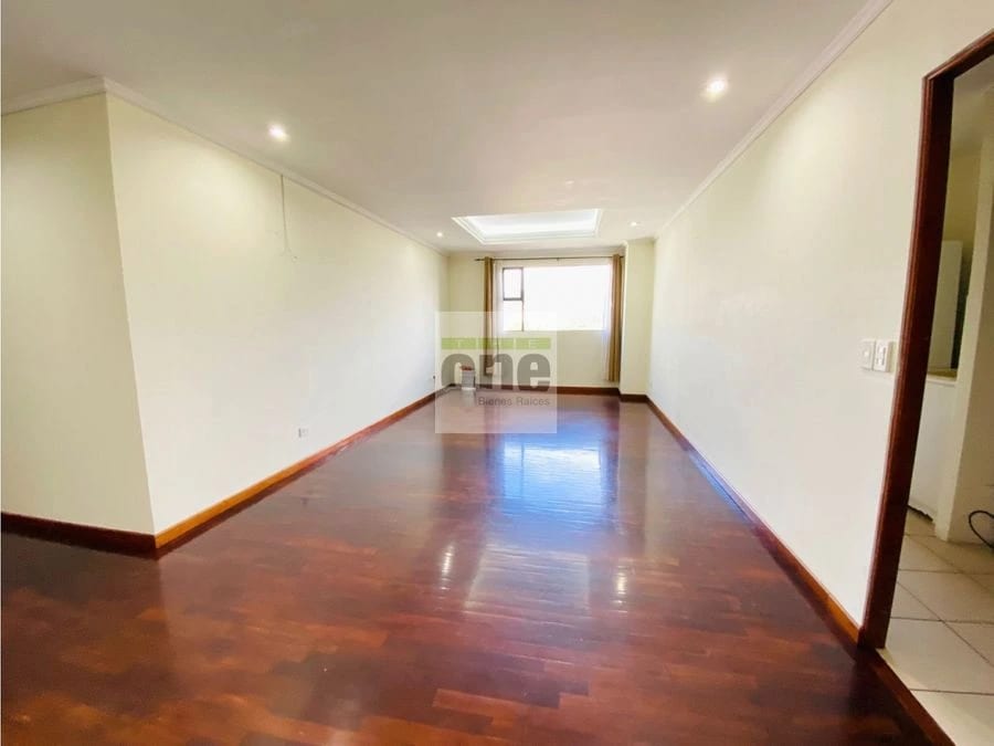 Apartamento de 2 dormitorios en zona 10, excelente ubicación — Apartamento en Alquiler en Zona 10, Guatemala, Ciudad — foto 4 de 13