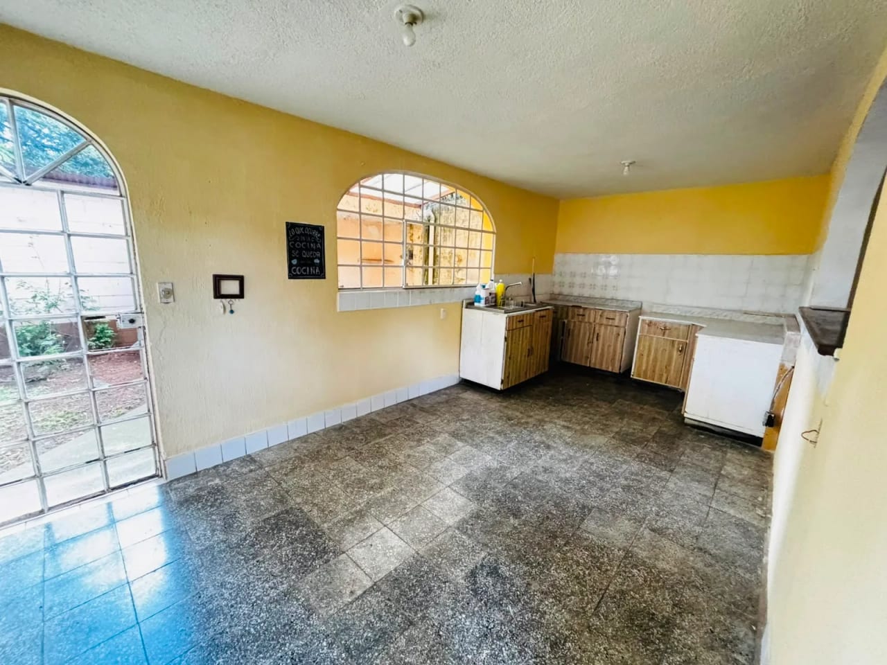Alamedas de Yumar, zona 6 de Mixco Vendo Casa de Campo — Casa en Venta en Zona 6 Mixco, Guatemala, Ciudad — foto 6 de 17