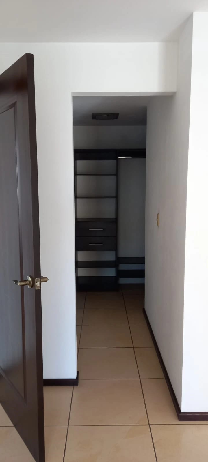 Apartamento de 1 dormitorio en renta en zona10 — Apartamento en Alquiler en Zona 10, Guatemala, Ciudad — foto 11 de 11