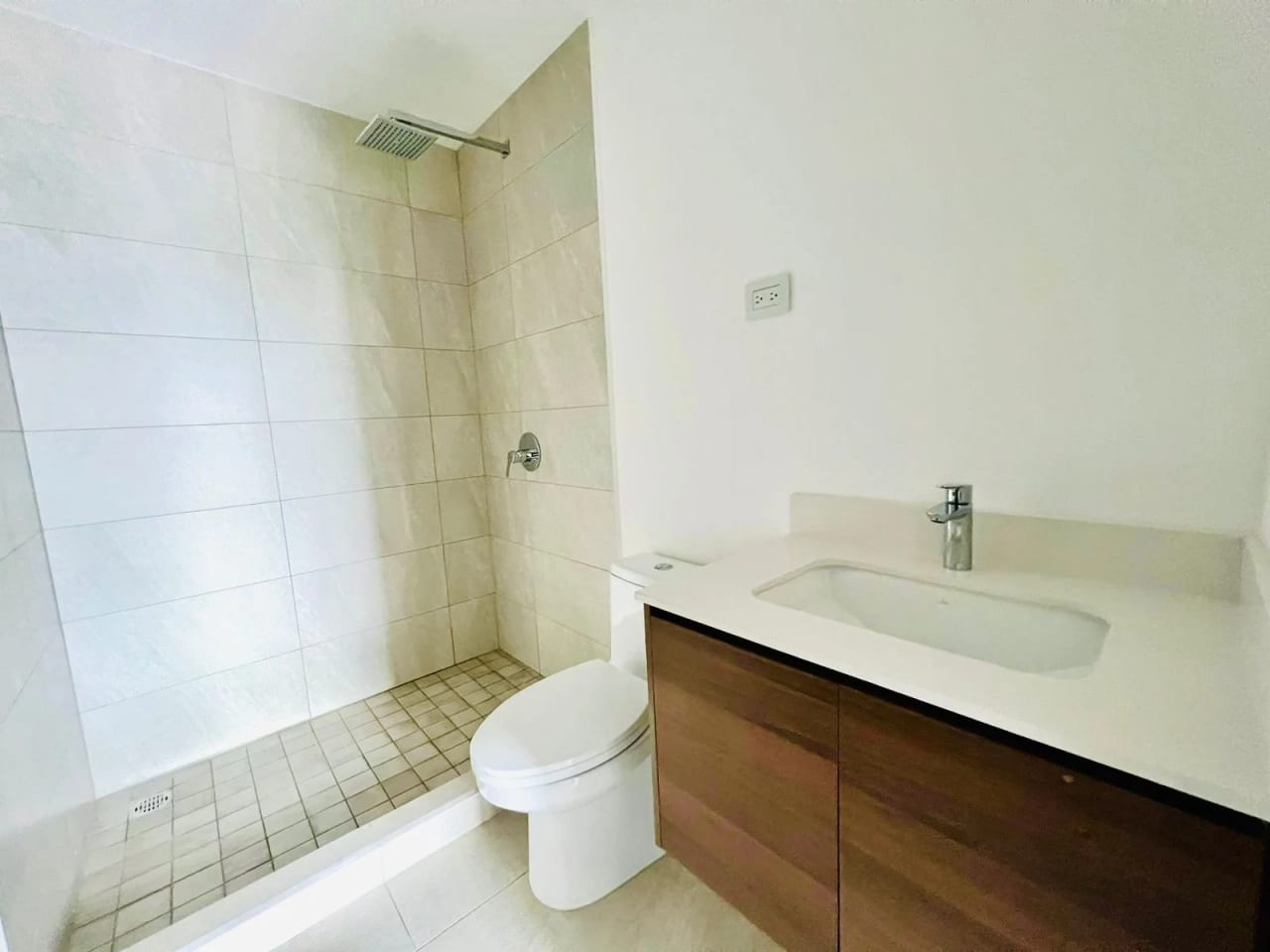 Apartamento en venta ideal para inversión en zona 10 — Apartamento en Venta en Zona 10, Guatemala, Ciudad — foto 2 de 11