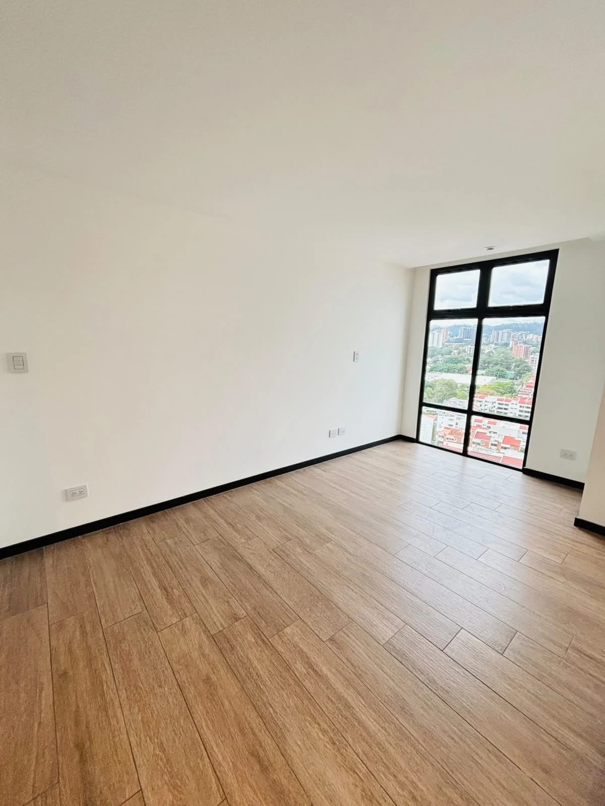 Apartamento en Venta en IQ10 Zona 10 — Apartamento en Venta en Zona 10, Guatemala, Ciudad — foto 4 de 11