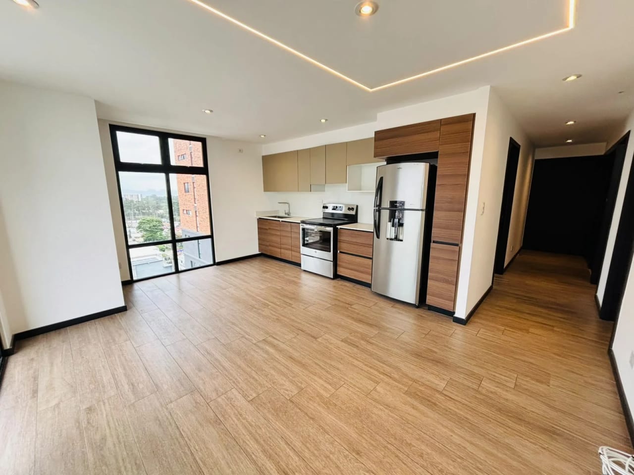 Lindo apartamento en venta en zona 10 — Apartamento en Venta en Zona 10, Guatemala, Ciudad — foto 2 de 11