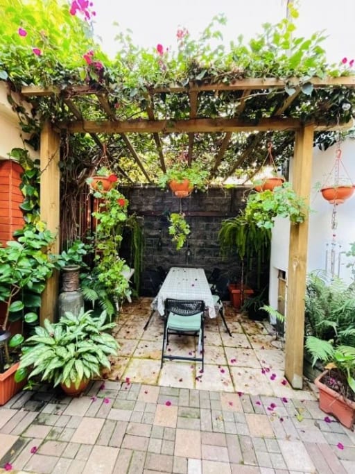 Amplia casa de 5 dormitorios en zona 10 , fuera de garita — Casa en Venta en Zona 10, Guatemala, Ciudad — foto 4 de 17
