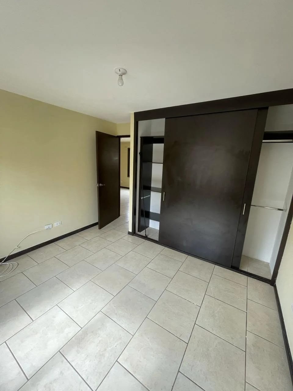 Casa en Venta Condominio Cumbres de la Arboleda Kn. 21.5 Carretera a el Salvador — Casa en Venta en Fraijanes, Carretera a El Salvador, Guatemala, Ciudad — foto 6 de 17