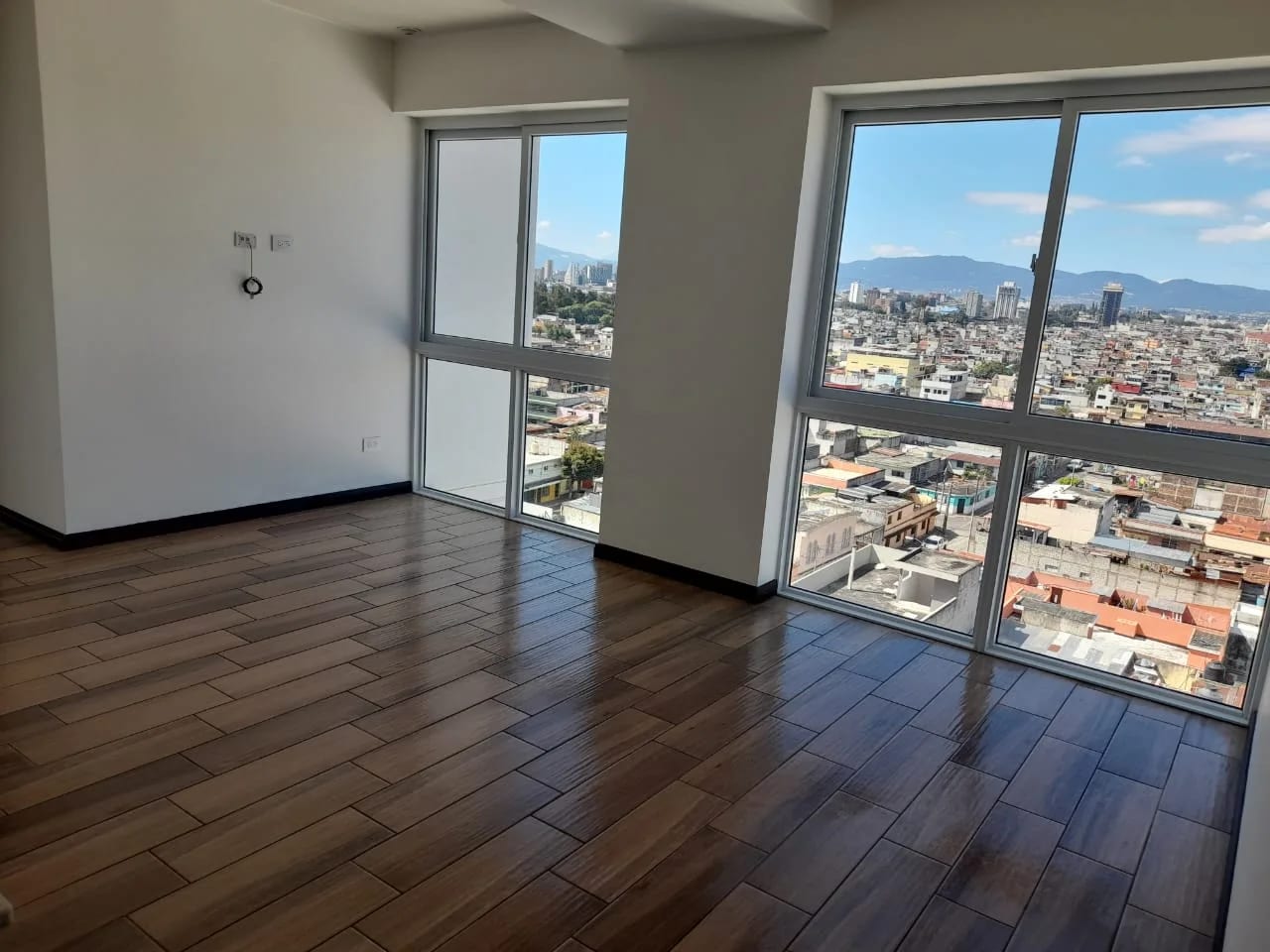 Apartamento en Venta - Nivel Alto - Torre Asunción Sur Zona 5 — Apartamento en Venta en Zona 5, Guatemala, Ciudad — foto 1 de 17