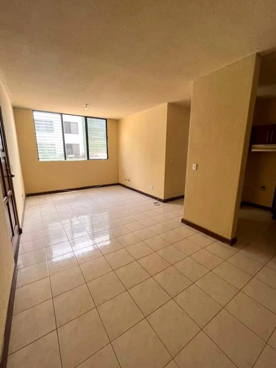 Apartamento en Alquiler Condominio Valles de Acatán Zona 16 — Apartamento en Alquiler en Zona 16, Guatemala, Ciudad — foto 3 de 7