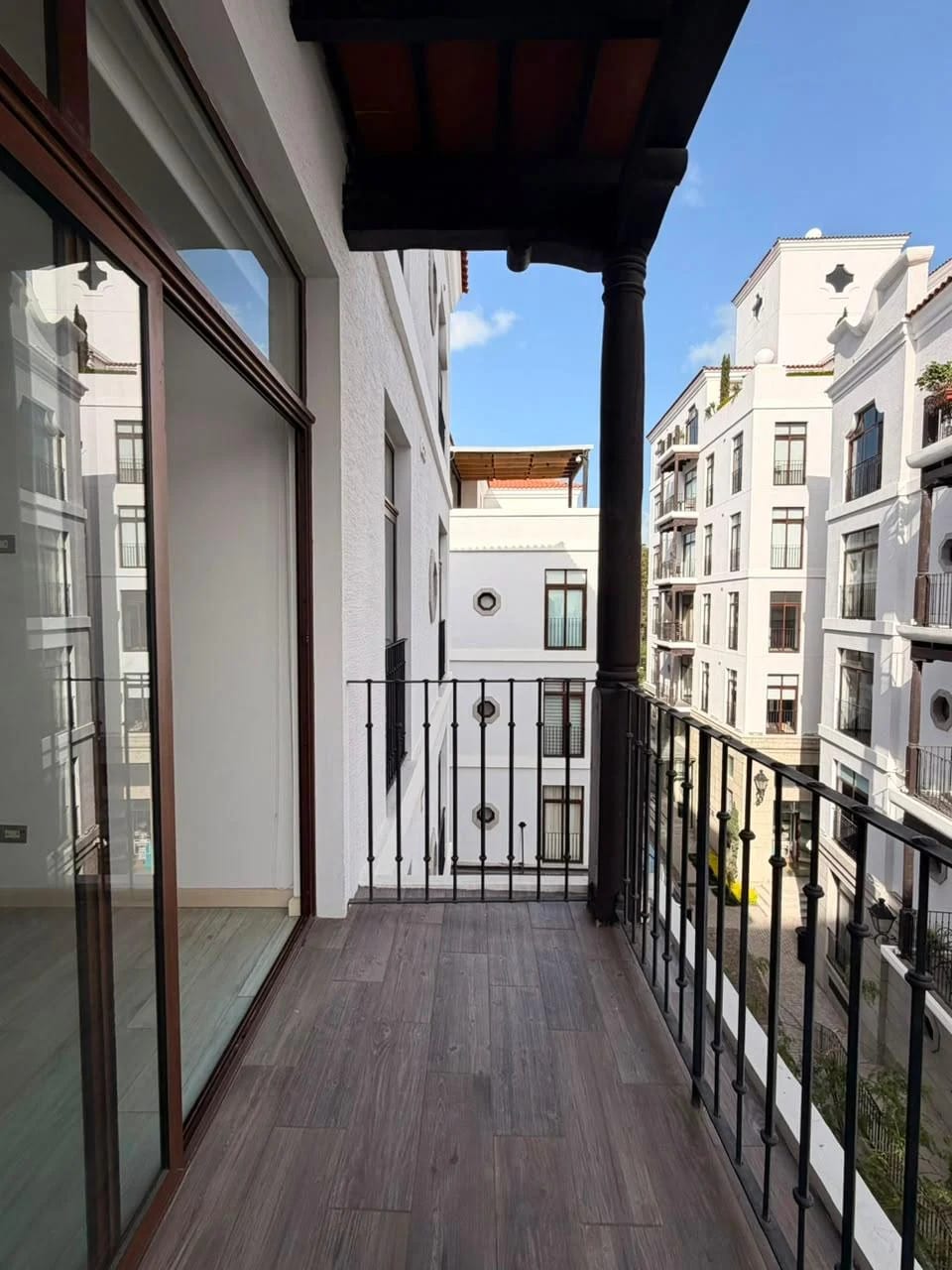 Apartamento en Alquiler - Lirios de Cayalá I Zona 16 — Apartamento en Alquiler en Zona 16, Guatemala, Ciudad — foto 2 de 13