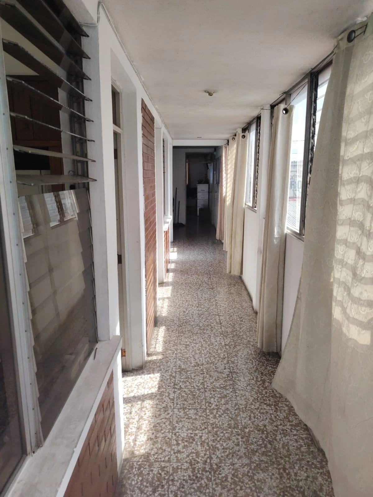 Casa en Venta - Fuera de Garita - Zona 6 — Casa en Venta en Zona 6, Guatemala, Ciudad — foto 11 de 13