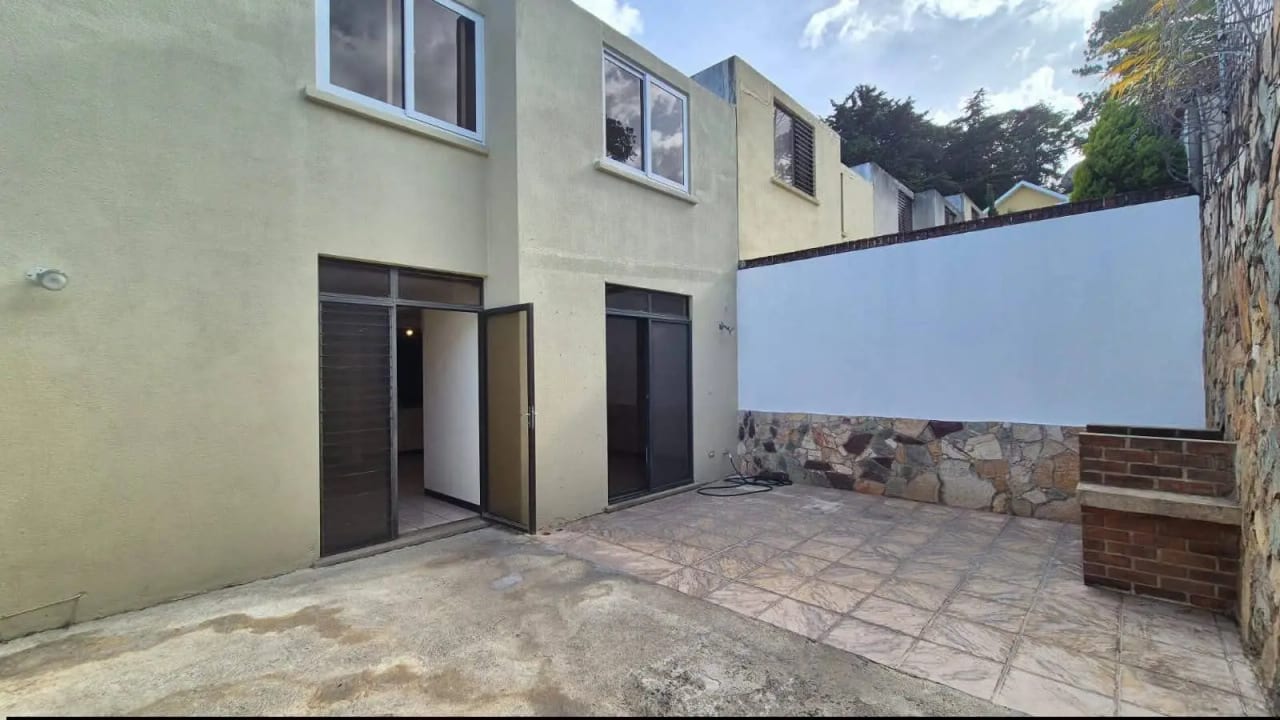 Casa en Venta Condominio Villas Magnolia Zona 7 Mixco — Casa en Venta en Zona 7 Mixco, Guatemala, Ciudad — foto 4 de 14
