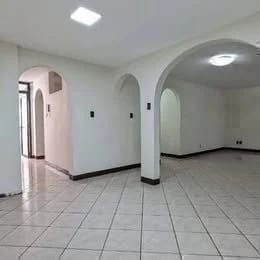 Casa Remodelada en Venta - Fuera de Garita - Nueva Montserrat Zona 4 M — Casa en Venta en Zona 4 Mixco, Guatemala, Ciudad — foto 2 de 9