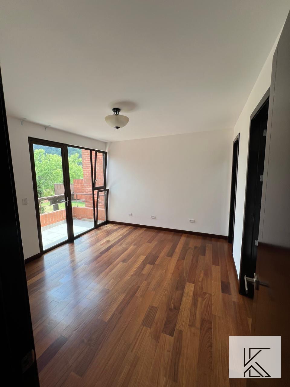 Espectacular residencia en Condominio Camelias, Km 15 Carretera a El Salvador — Casa en Alquiler en km 11-15, Carretera a El Salvador, Guatemala, Ciudad — foto 16 de 17
