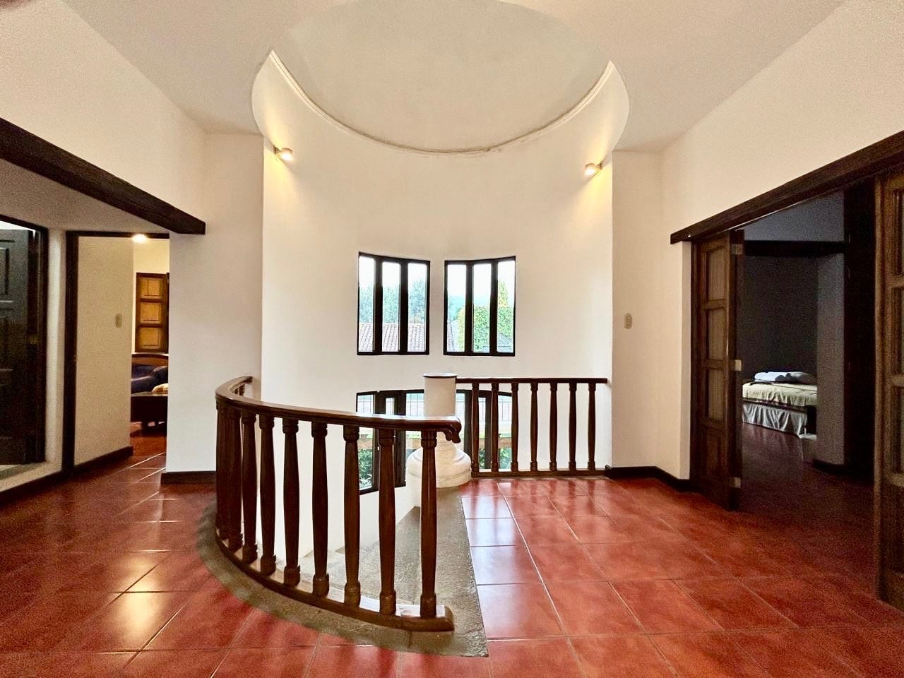VENDO Linda y Amplia Casa a Pasos del Casco de Antigua (copia) — Casa en Venta en Antigua, Sacatepéquez — foto 6 de 13