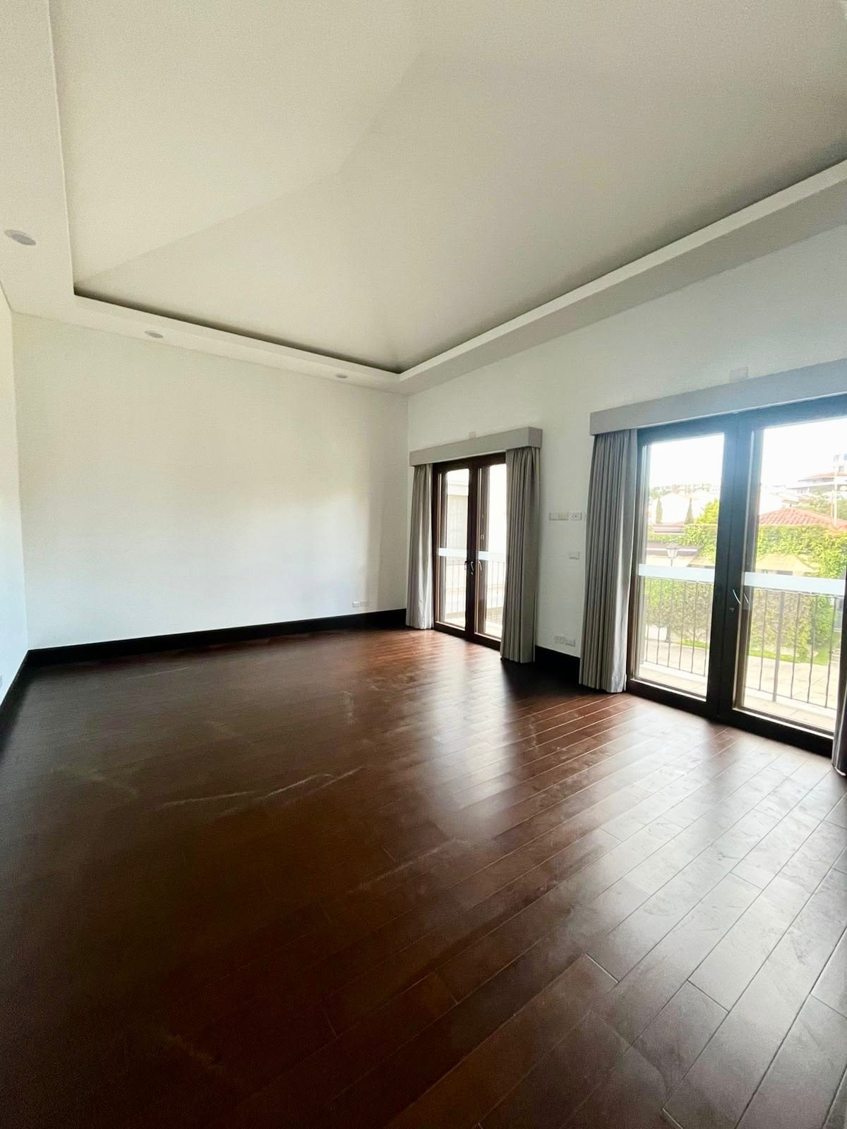 Hermosa y Amplia Casa Dentro de Condominio en Cayalá, Zona 16 — Casa en Alquiler en Zona 16, Guatemala, Ciudad — foto 2 de 6