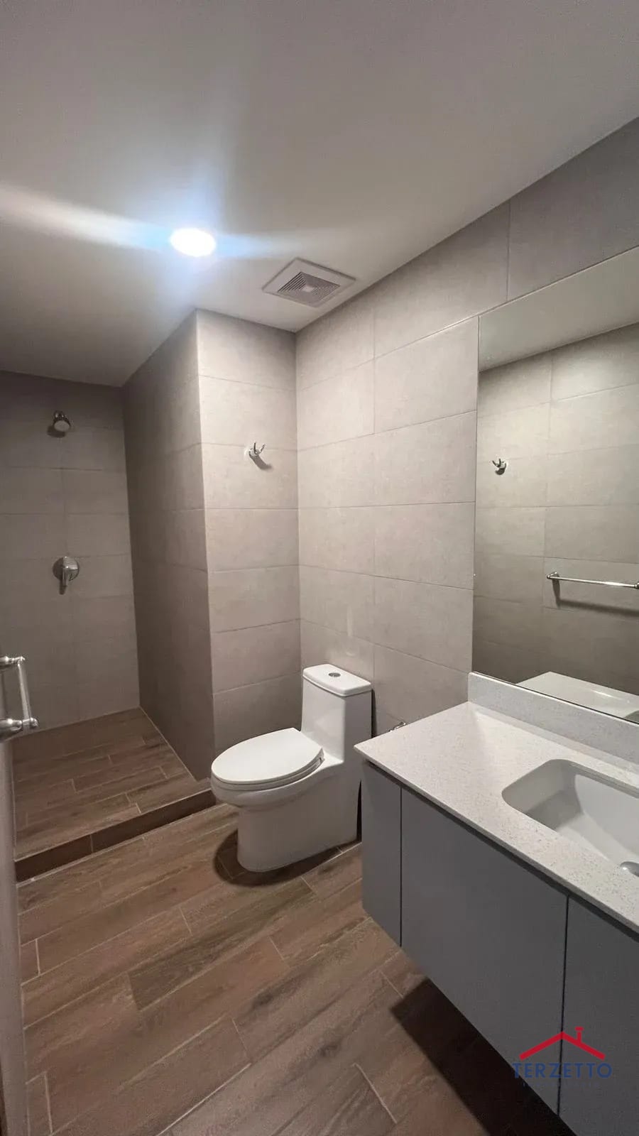 Apartamento en Parque 14 — Apartamento en Alquiler en Parque 14, Zona 14, Guatemala, Ciudad — foto 11 de 15
