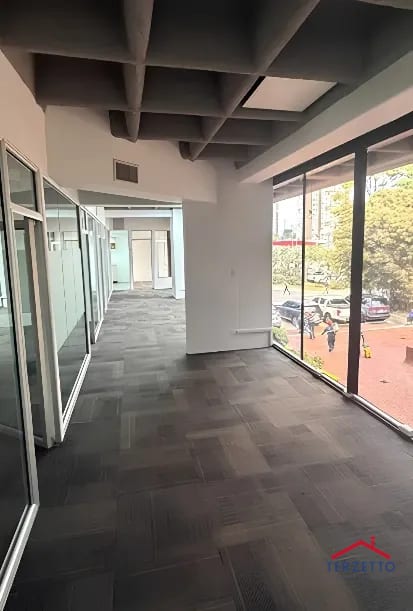 Oficina Zona 10 cerca de Oakland — Oficina en Alquiler en Zona 10, Guatemala, Ciudad — foto 4 de 8
