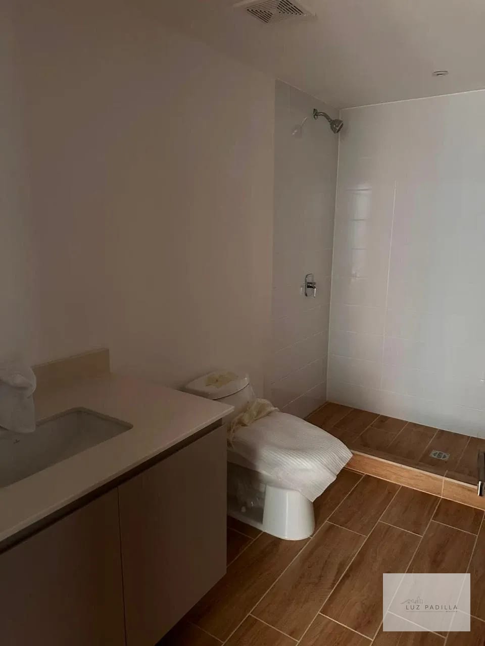 Apartamento en venta edificio Essenza Zona 13 — Apartamento en Venta en Zona 13, Guatemala, Ciudad — foto 12 de 16