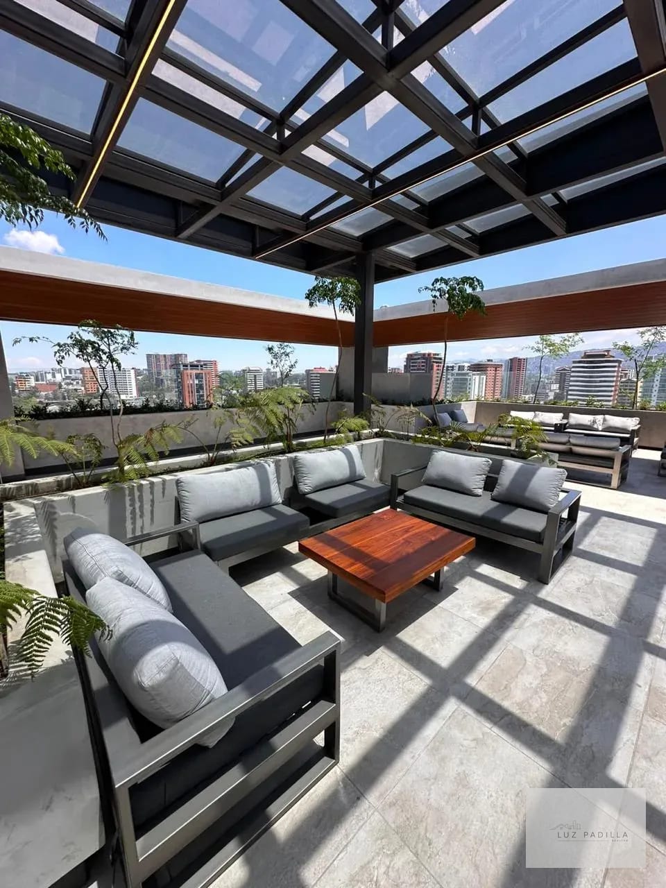 Apartamento en venta edificio Essenza Zona 13 — Apartamento en Venta en Zona 13, Guatemala, Ciudad — foto 1 de 16