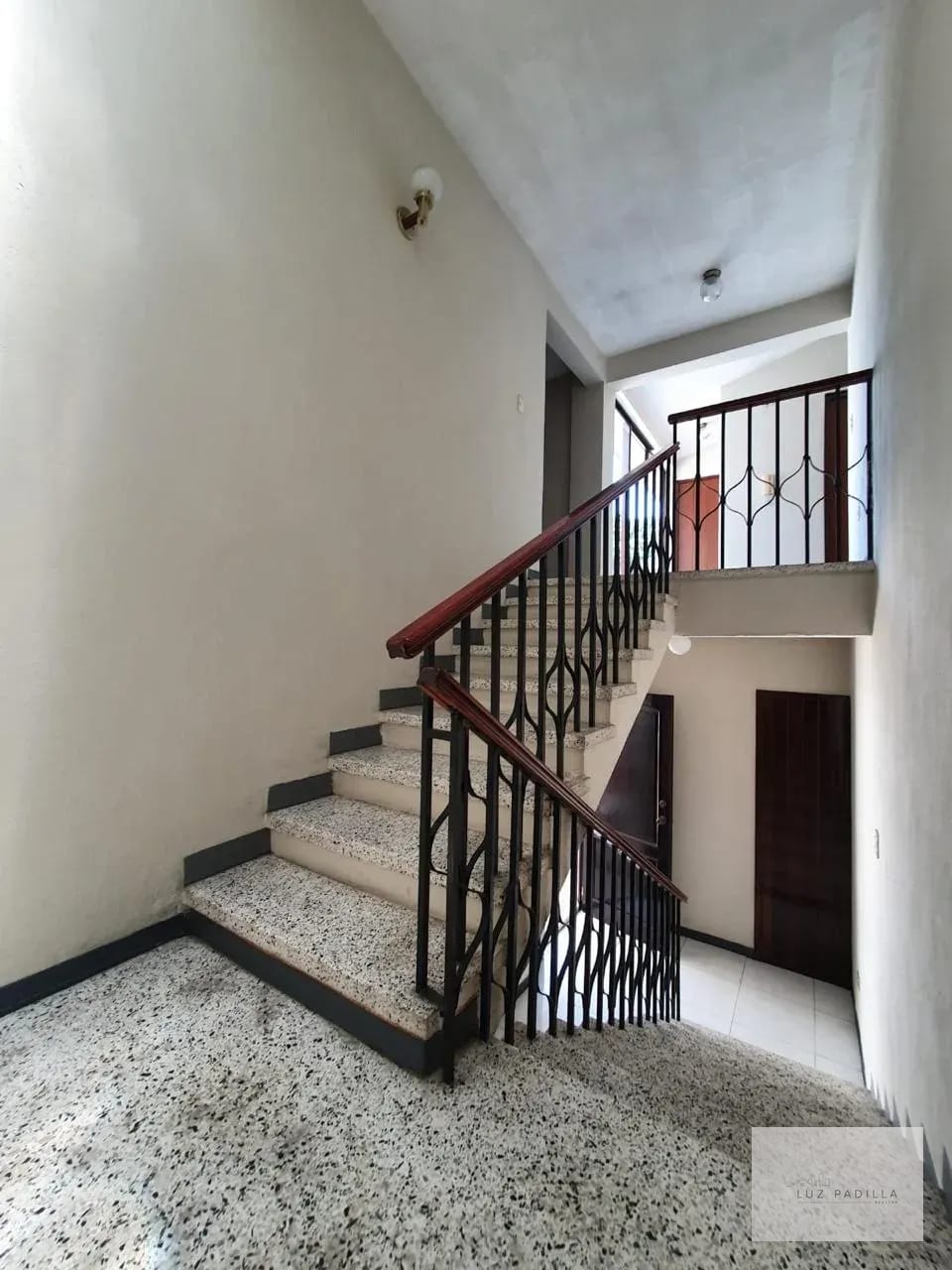 Amplia casa en Colonia El Carmen Zona 12 — Casa en Venta en El Carmen, Zona 12, Guatemala, Ciudad — foto 2 de 17