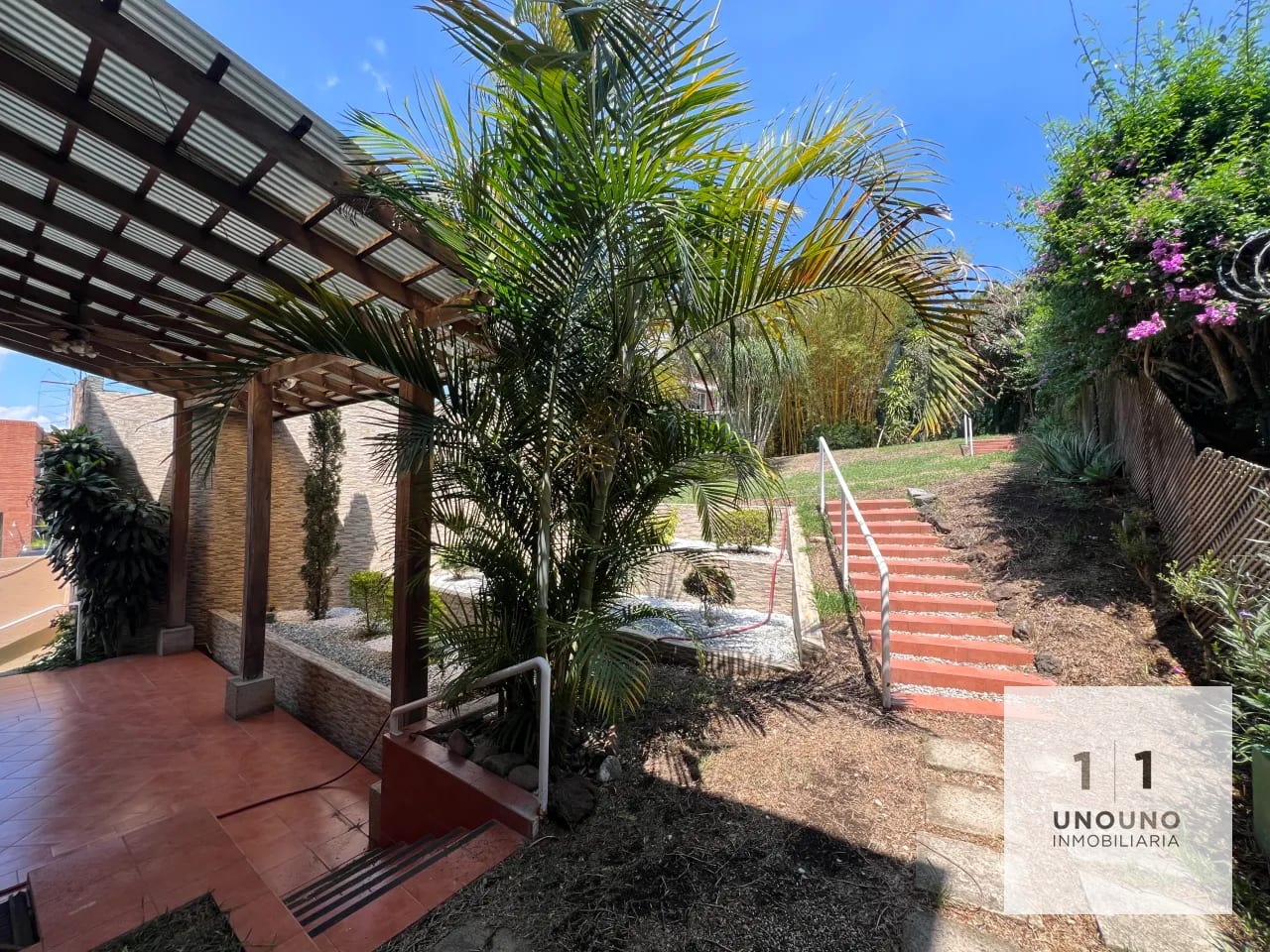 Hermosa casa en alquiler en Elgin, zona 13 — Casa en Alquiler en Elgin, Zona 13, Guatemala, Ciudad — foto 11 de 17