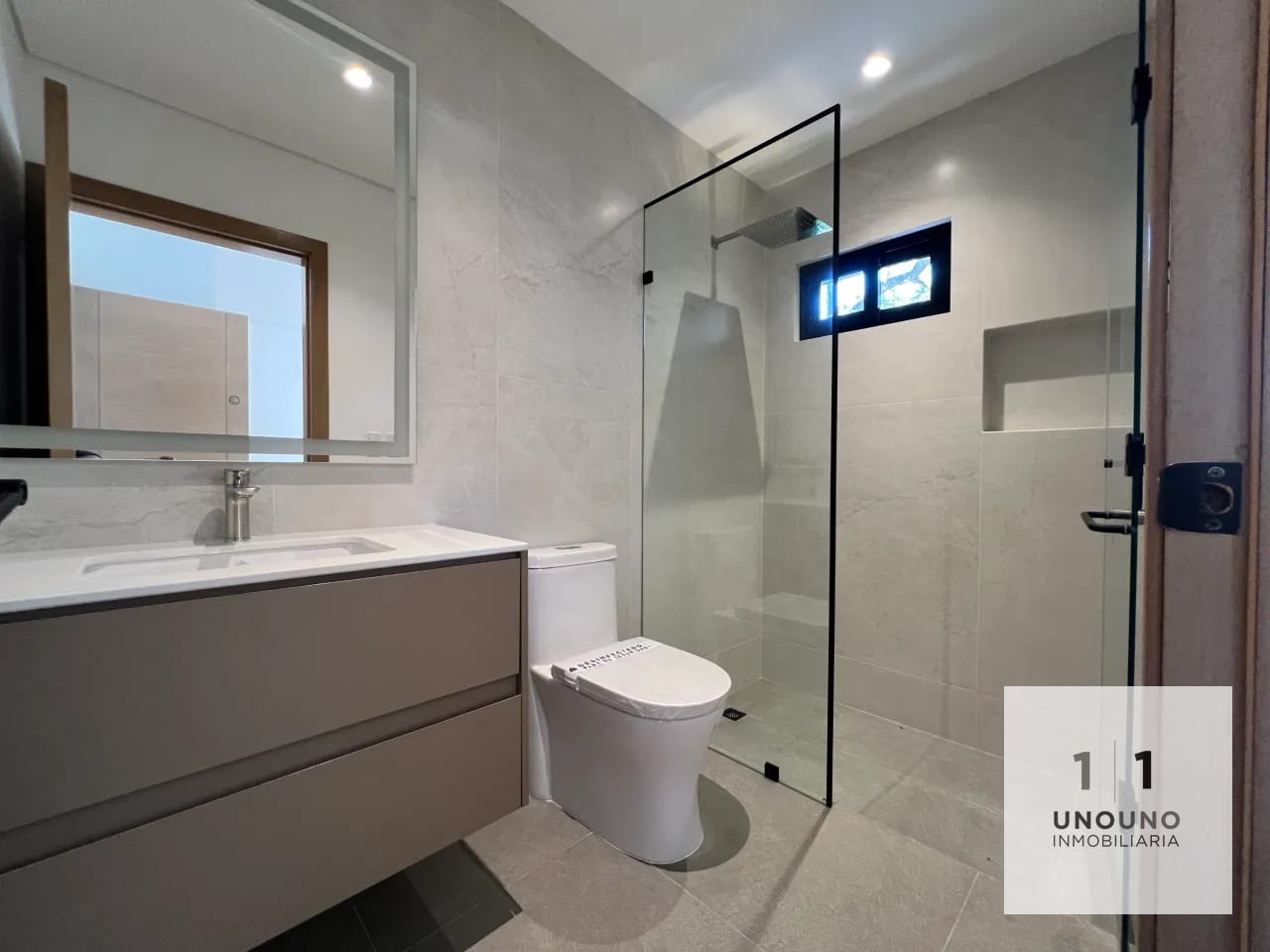 Espectacular casa para estrenar en Legado del Bosque — Casa en Venta en Legado del Bosque, Carretera a El Salvador, Guatemala, Ciudad — foto 4 de 17