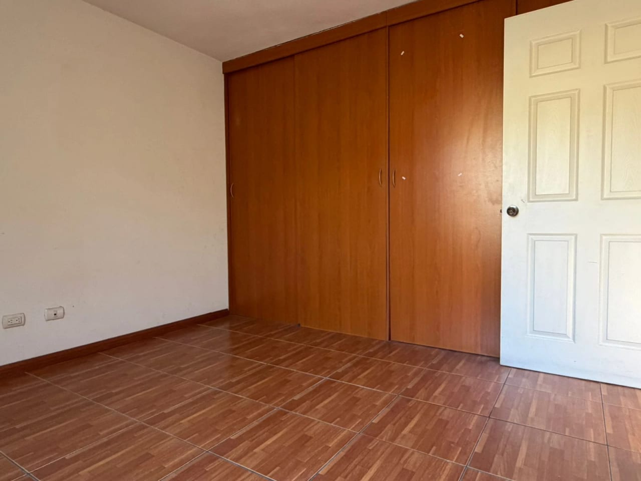 CASA EN VENTA EN CIUDAD SANTA CLARA VILLA NUEVA — Casa en Venta en Villa Nueva, Guatemala, Ciudad — foto 7 de 12