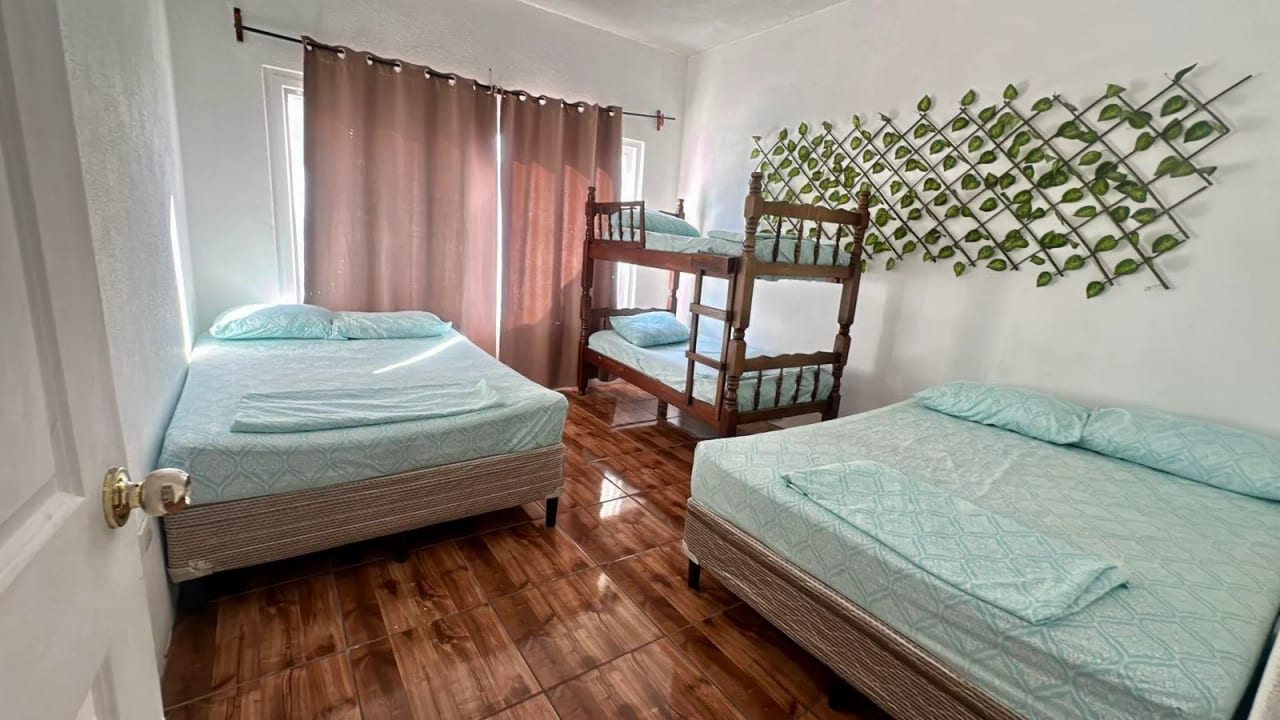 CASA FRENTEA AL MAR EN VENTA EN MONTERRICO — Casa vacacional en Venta en Monterrico, Santa Rosa — foto 7 de 8