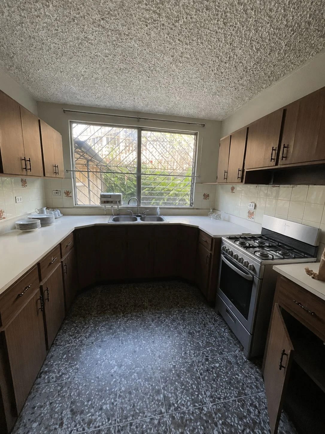 Casa en Venta en Zona 11, Dentro de Condominio — Casa en Venta en Zona 11, Guatemala, Ciudad — foto 4 de 10