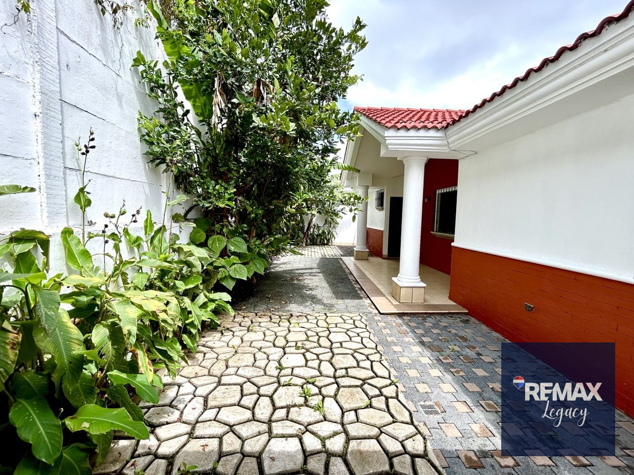 Casa Venta | De un nivel | Jardines de San Isidro | zona 16 — Casa en Venta en Jardines de San Isidro, Zona 16, Guatemala, Ciudad — foto 12 de 17
