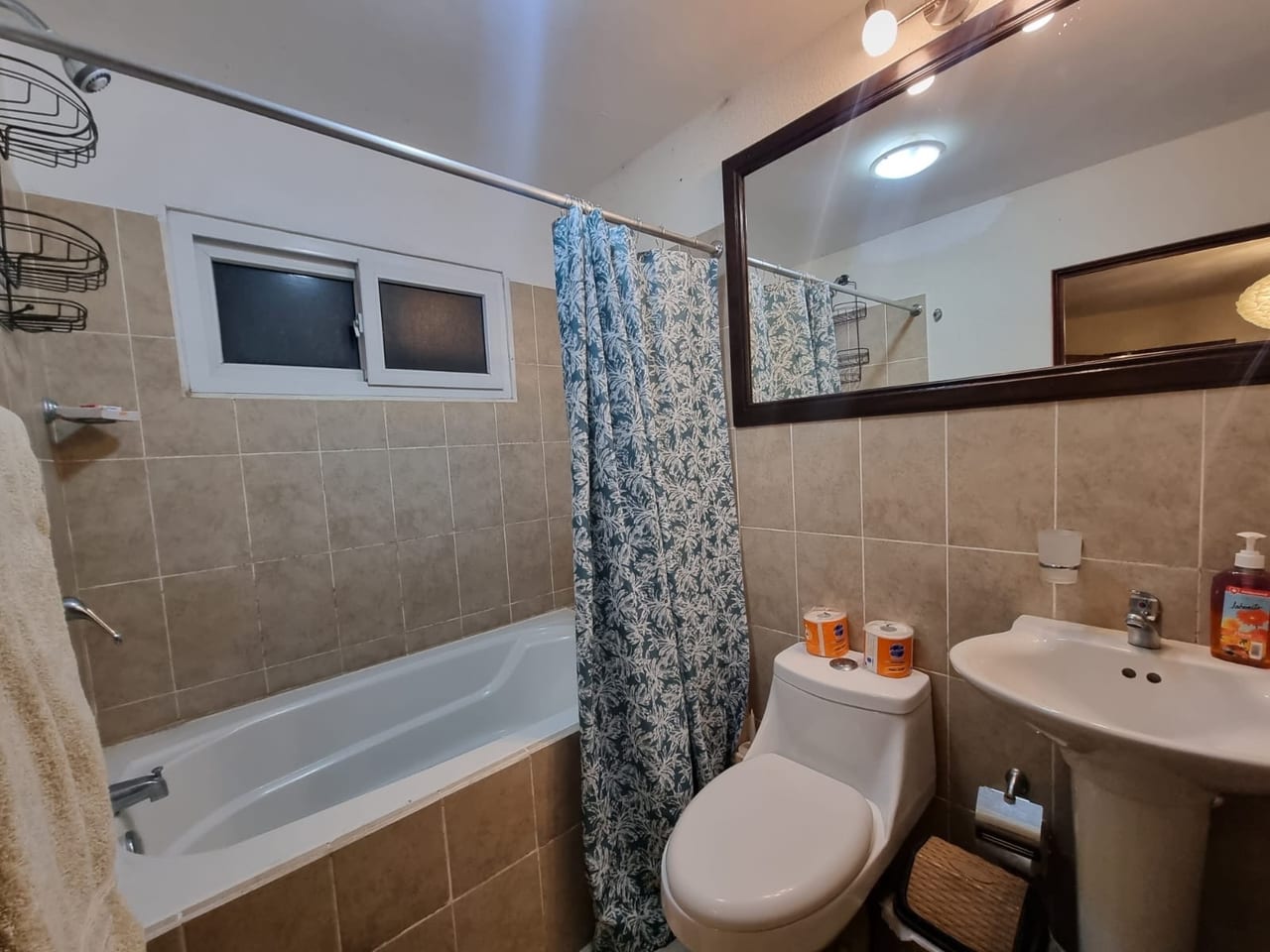 Linda y amplia casa en renta en el km 16.5 De Carretera a El Salvador — Casa en Alquiler en Bosques de Arrazola, Carretera a El Salvador, Guatemala, Ciudad — foto 10 de 13