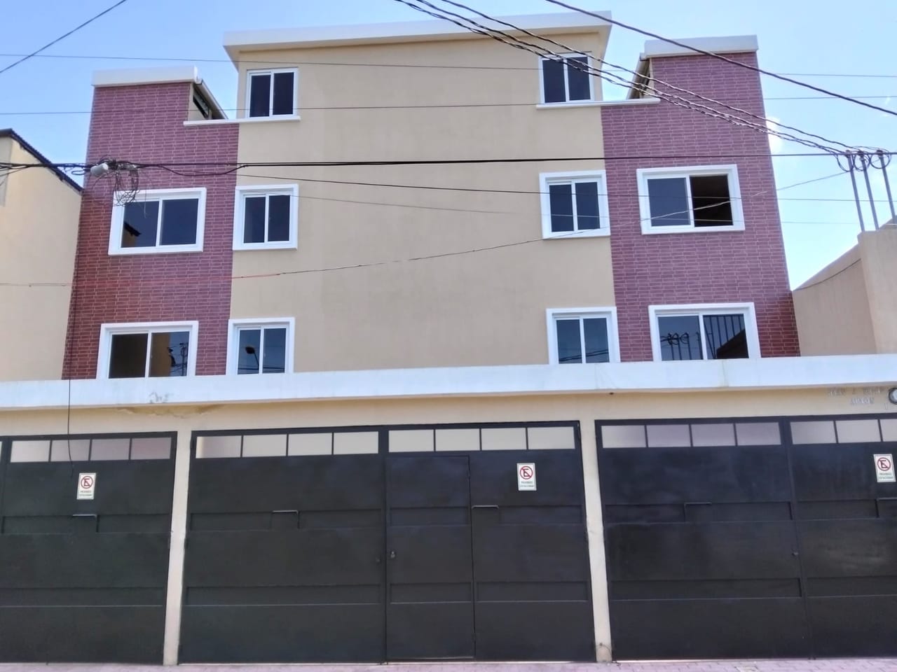 Cerca de todo, Vol Santa Ana Z 5 Apto listo para mudarse — Apartamento en Venta en Colonia Santa Ana, Zona 5, Guatemala, Ciudad — foto 1 de 12