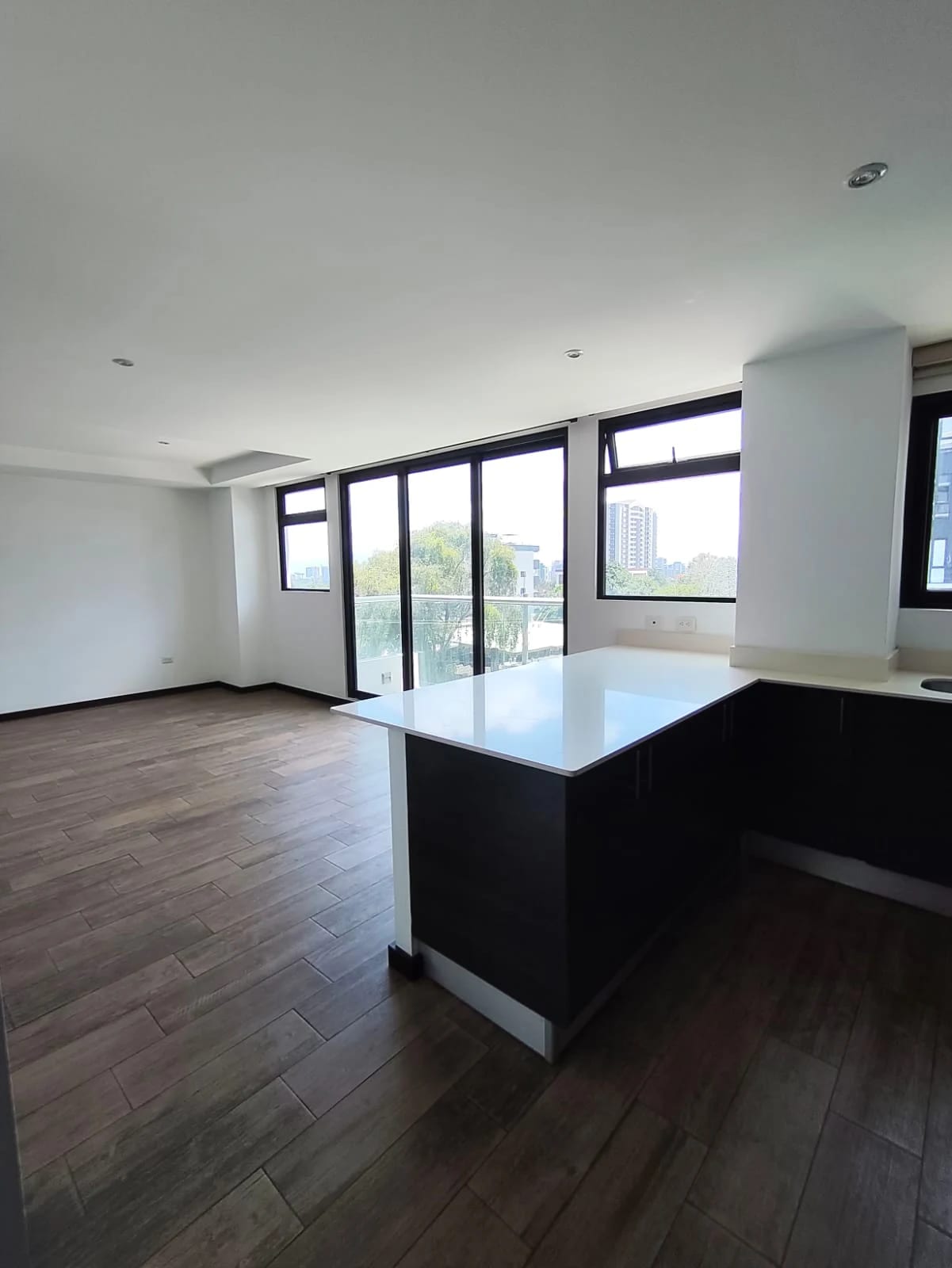 Apartamento en Renta! Edificio NU, VH2, zona 15 — Apartamento en Alquiler en Nu, Zona 15, Guatemala, Ciudad — foto 3 de 14