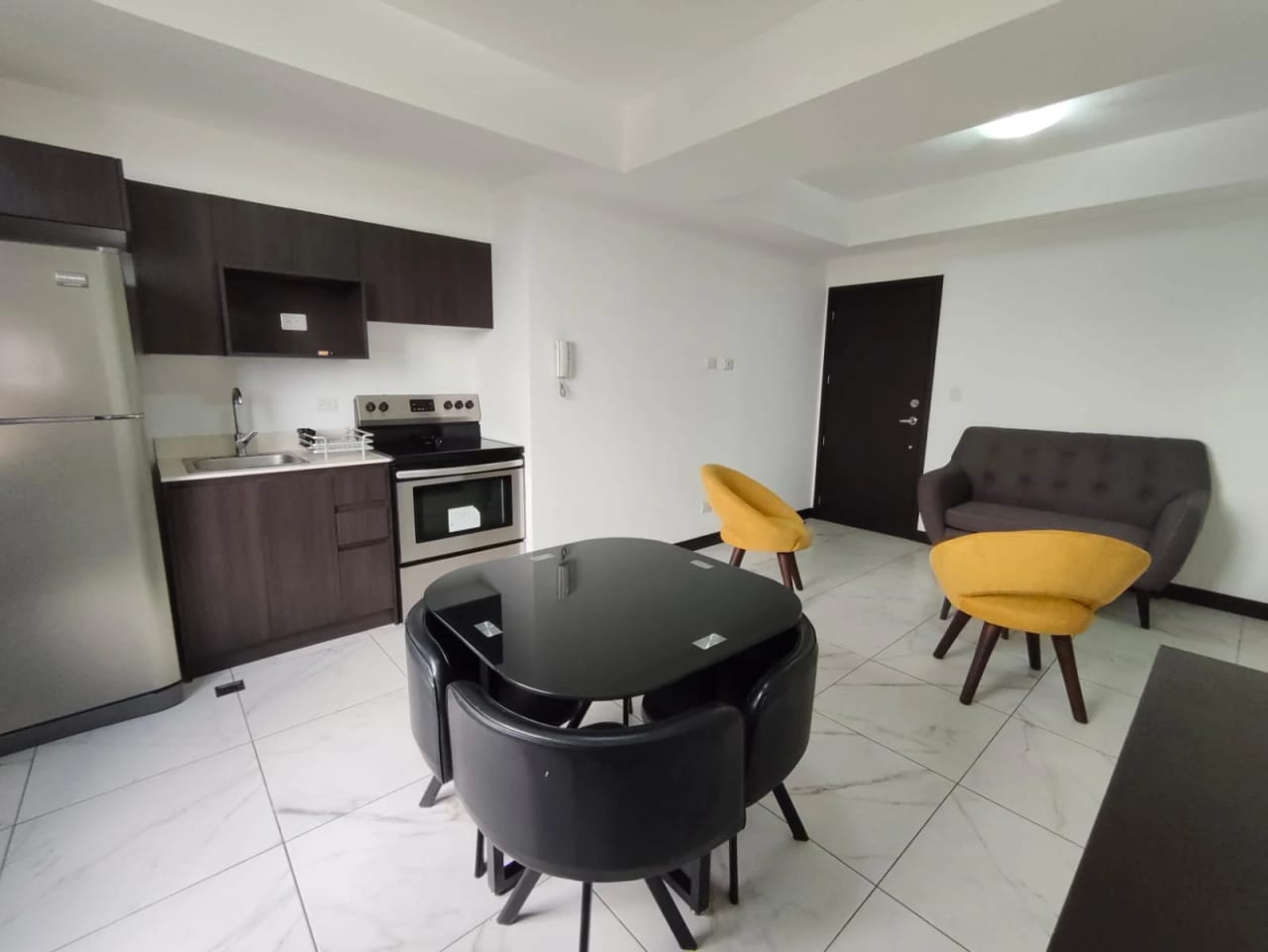 Apartamento en renta! En VH1, zona 15 — Apartamento en Alquiler en Fontainebleau, Zona 15, Guatemala, Ciudad — foto 1 de 11