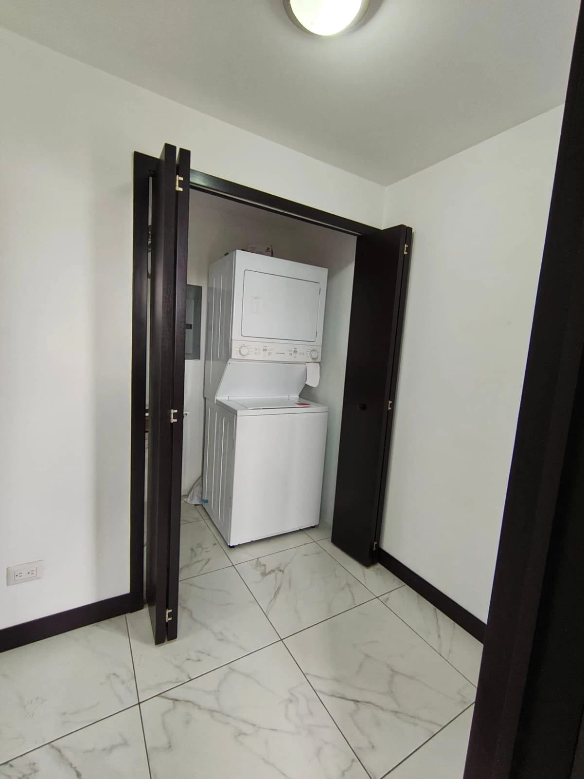 Apartamento en renta! En VH1, zona 15 — Apartamento en Alquiler en Fontainebleau, Zona 15, Guatemala, Ciudad — foto 7 de 11