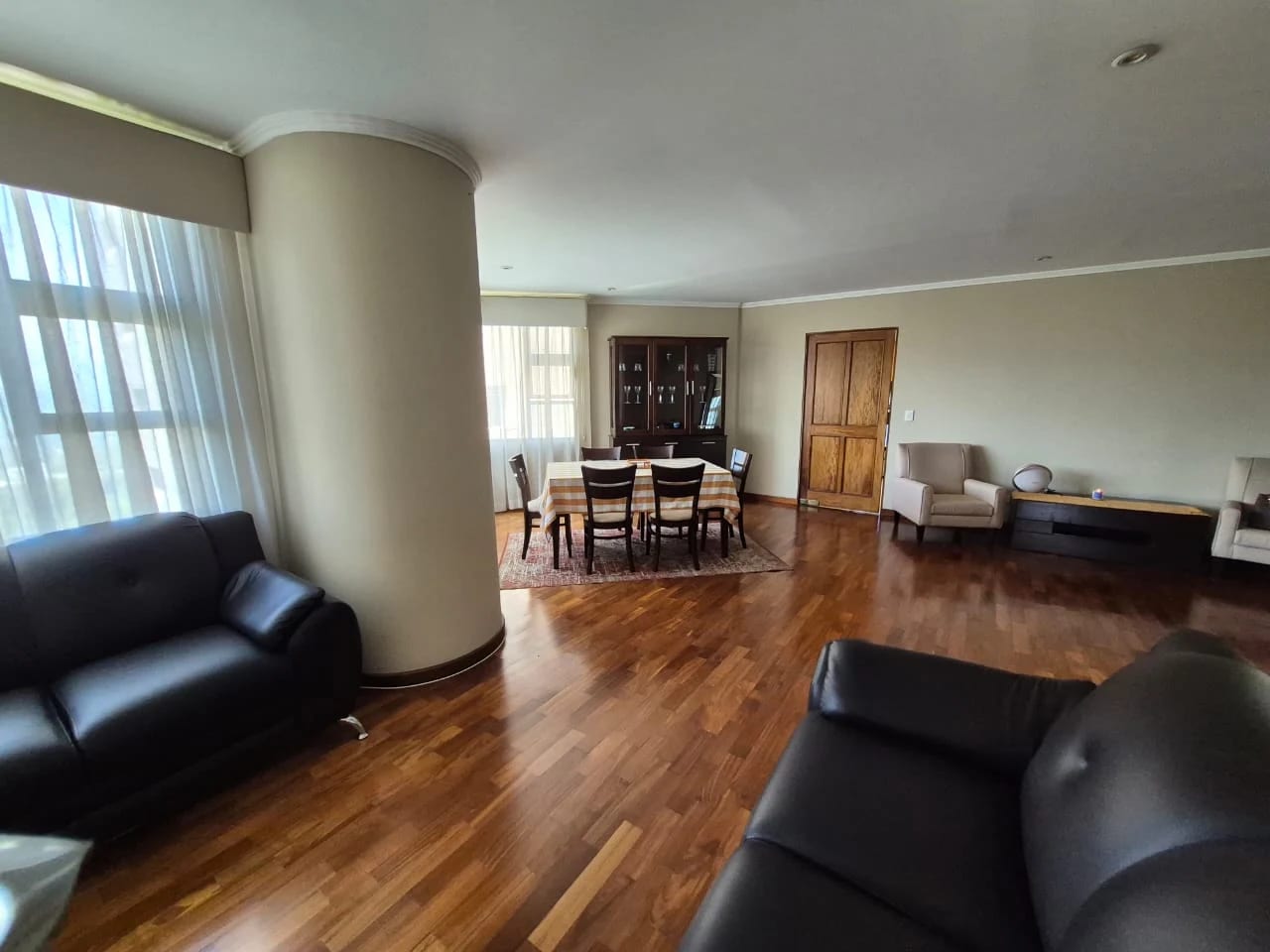 Apartamento amueblado en renta!! Excelente ubicación de la zona 14 — Apartamento en Alquiler en Real de Las Américas, Zona 14, Guatemala, Ciudad — foto 4 de 17